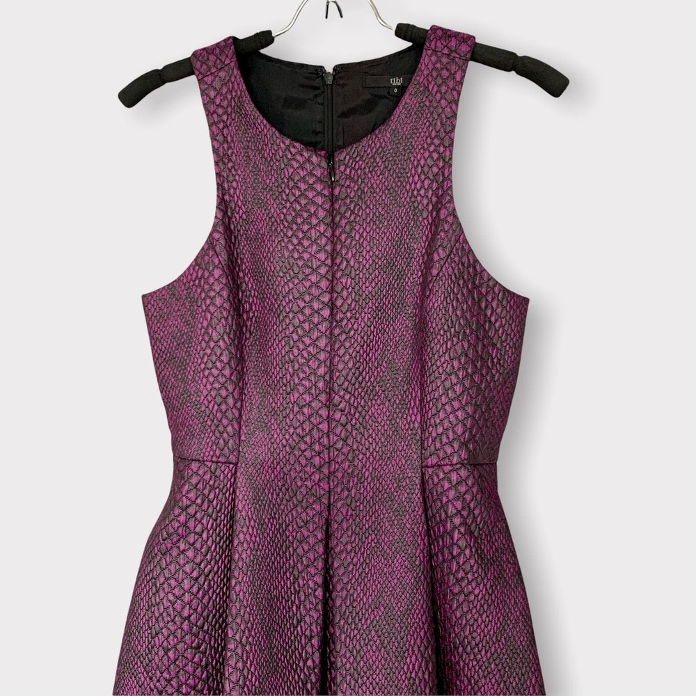 Tibi Cobra Jacquard Sleeveless Dress in Purple Size 0 - Picture 3 of 13